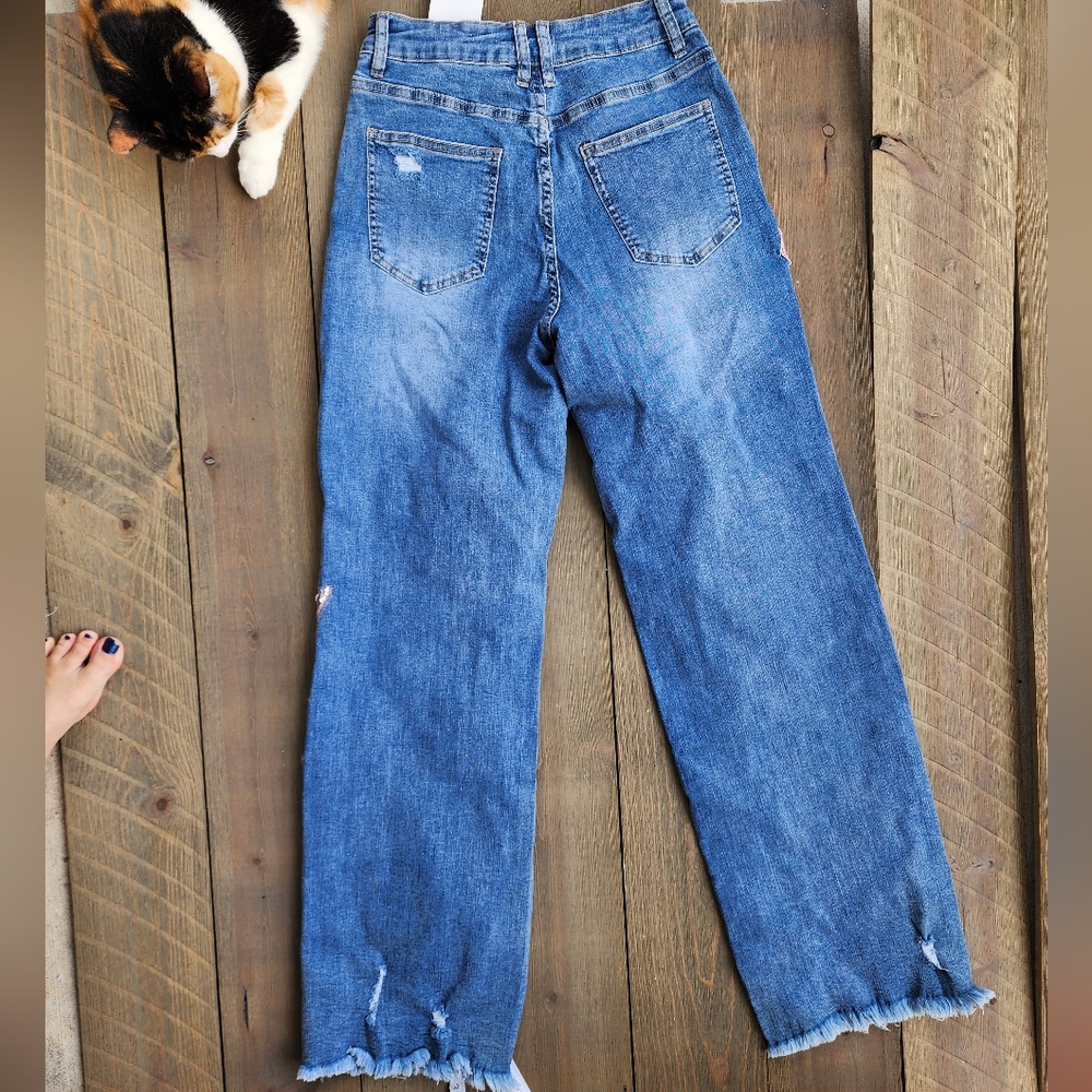 Nwt Denim Love Boutique Embellished Blue Jeans with Pink Floral Design 😍 Sz 4/5 - Picture 9 of 12